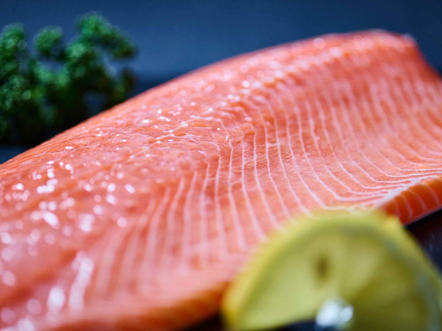 LandLachs-Filet, ca. 1kg, ohne Haut, ganze Seite.